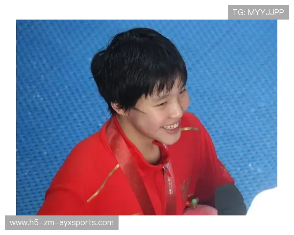 中国游泳队再出天才少女，400米自由泳破亚洲纪录