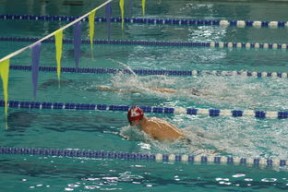 爱游戏平台-张雨霏自由泳赛段发力迅速，张雨霏自由泳实力