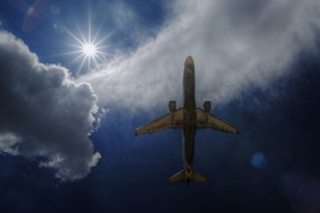 爱游戏体育官网-尤文图斯引入新援，中场实力瞬间提升