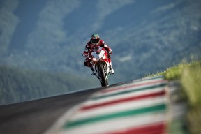 爱游戏app活动-高水平对抗中暴露短板球队临场调整策略仍显不足，高水平比赛对抗的激烈程度